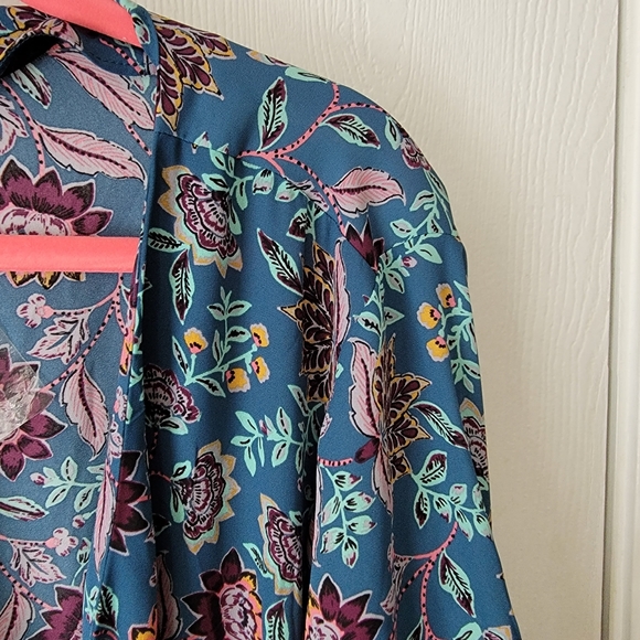 Torrid Floral Georgette Tunic Wrap Top - Picture 9 of 12